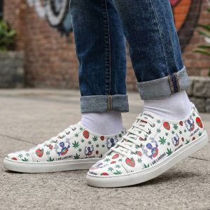 I am Landing Weed Design Snow Shoe Size 8 - White (SHOE-0004)