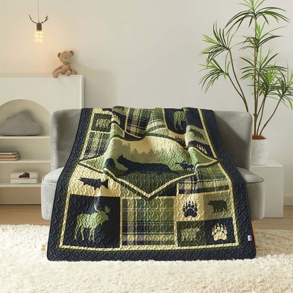 Wilderness Retreat Green, Reversible Throw Quilt- (6100-WILD-RETREAT GR)